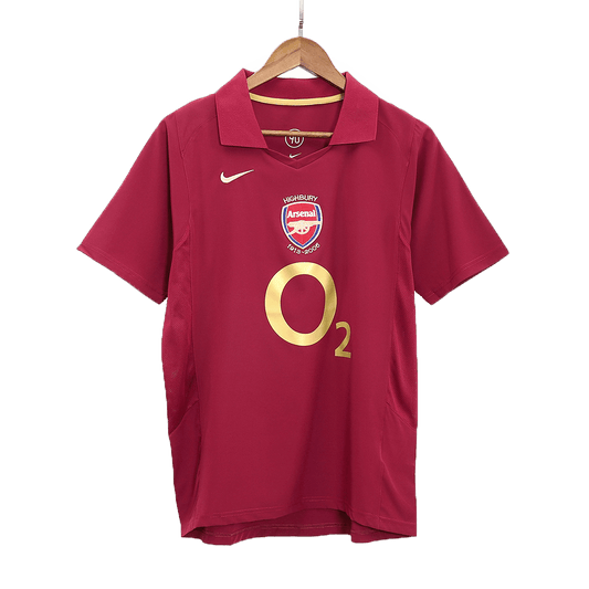 Retro Men's Arsenal 2005/06 Home Soccer Jersey product view 1
