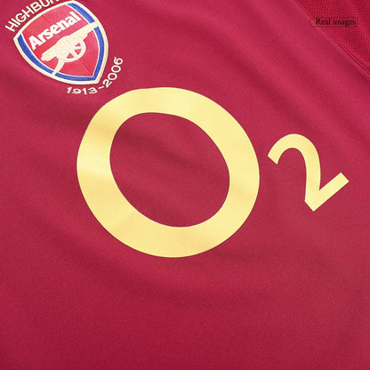 Retro Men's Arsenal 2005/06 Home Soccer Jersey product view 4