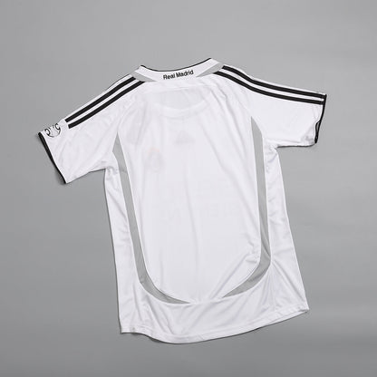 Retro SERGIO RAMOS #4 Men's Real Madrid 2006/07 Home Soccer Jersey product view 2