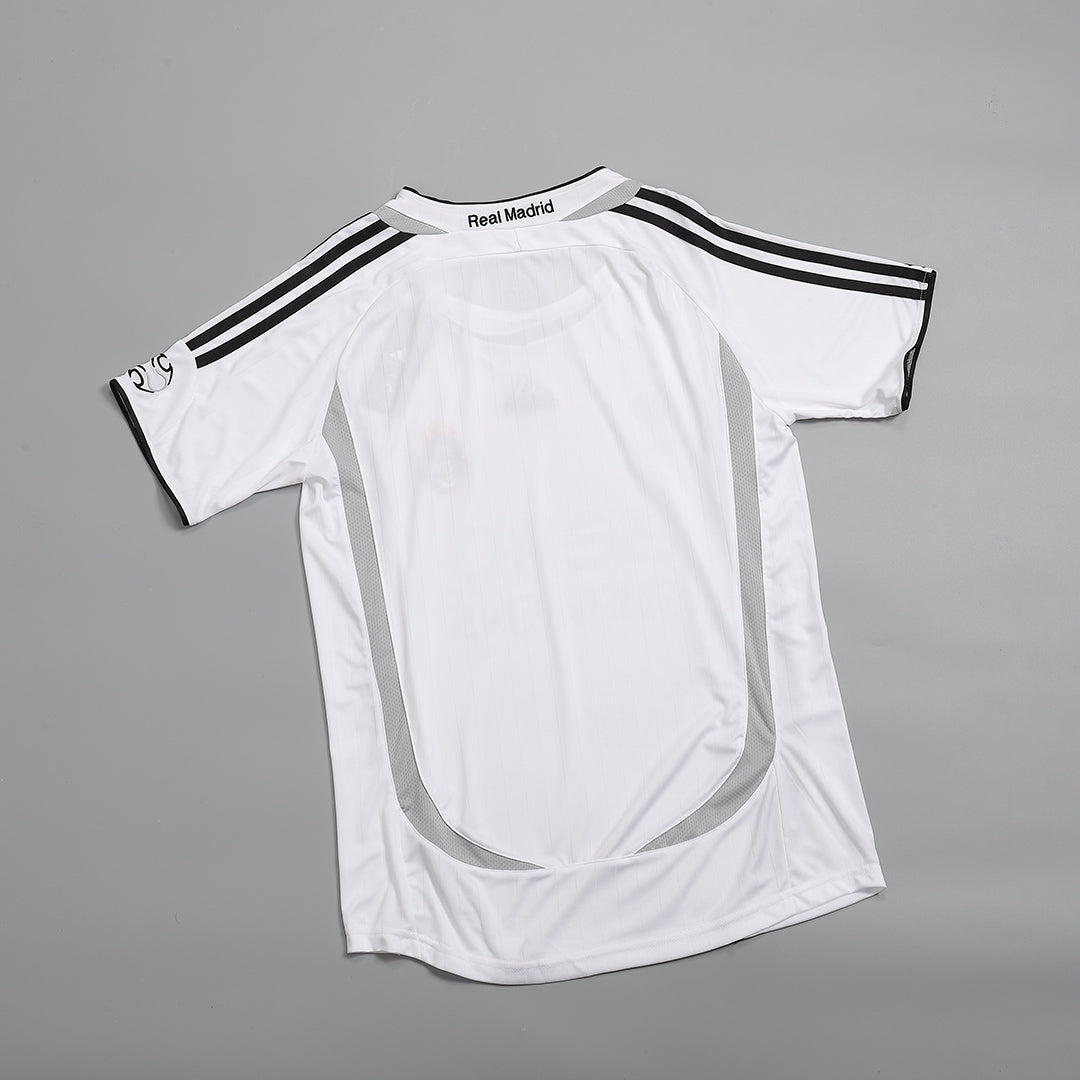 Retro Men's Real Madrid 2006/07 Home Soccer Jersey product view 2