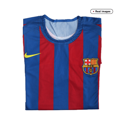 Retro Men's Barcelona UCL 2005/06 Home Soccer Jersey product view 4