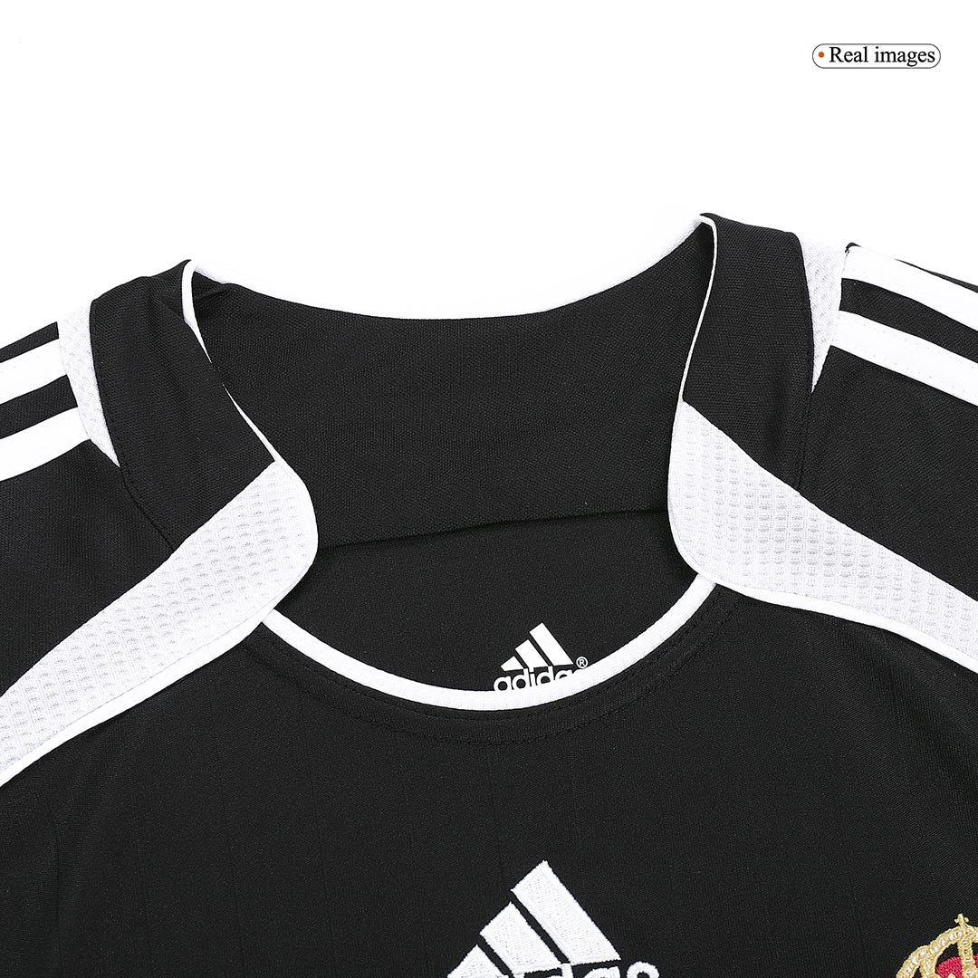 Retro Men's Real Madrid 2006/07 Away Soccer Jersey product view 8