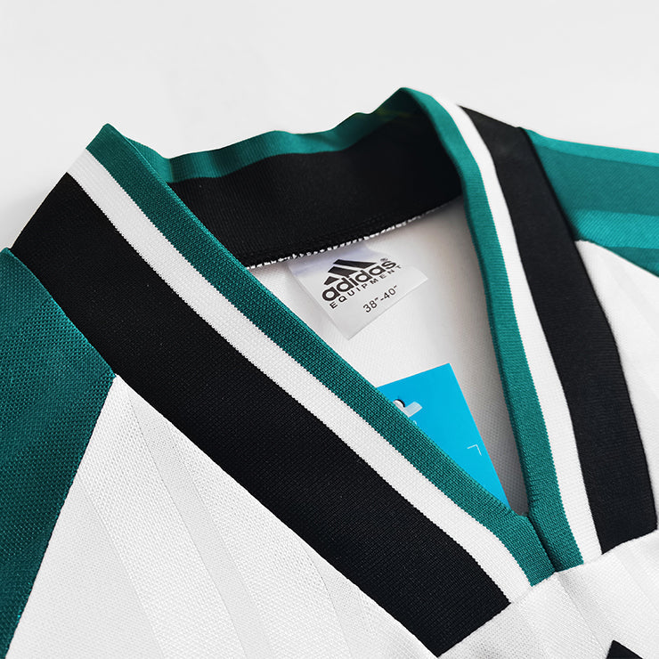 Retro Men's Liverpool 1993/95 Away Soccer Jersey product view 7