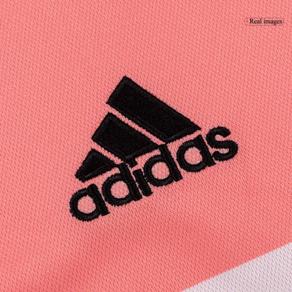 Retro Men's Juventus 2015/16 Away Soccer Jersey product view 5